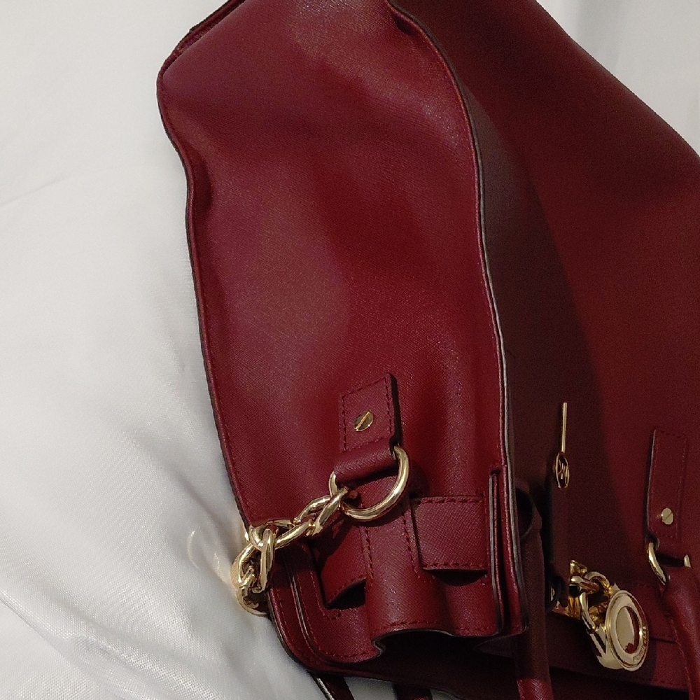 Michael Kors Hamilton Extra Large Tote - Picture 11 of 12